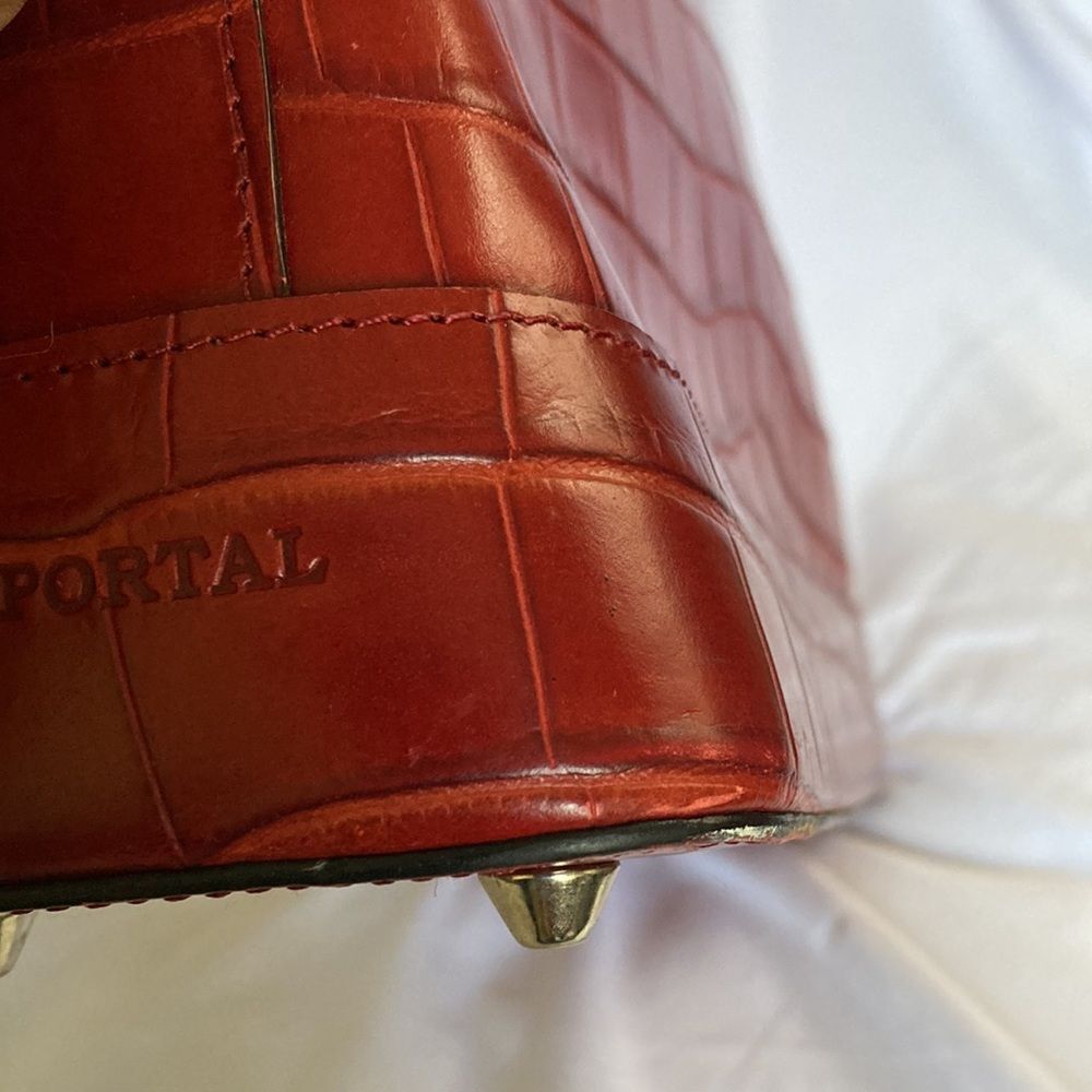 El Portal Genuine Leather Croc Embossed Handbag - Picture 8 of 11